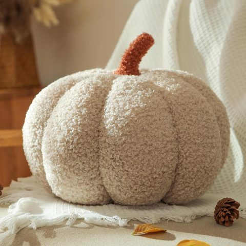 Kuscheliges Kürbis-Kissen als Herbstdeko