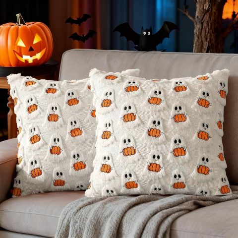 Geister-Kissenbezüge aus Plüsch – Deko zu Halloween