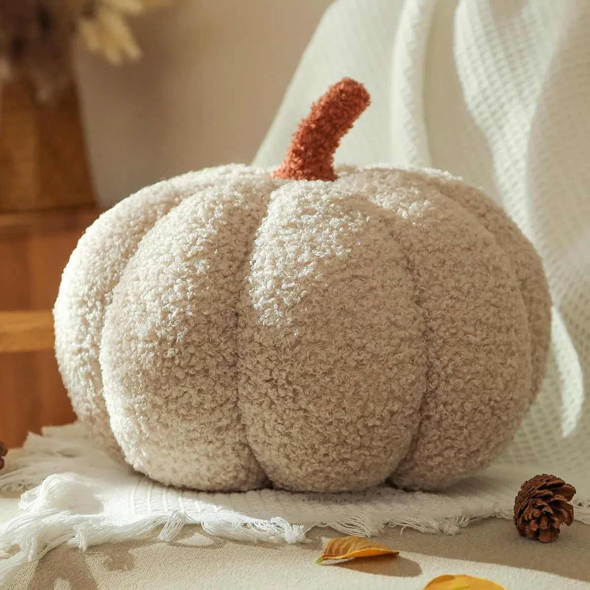 Kuscheliges Kürbis-Kissen als Herbstdeko
