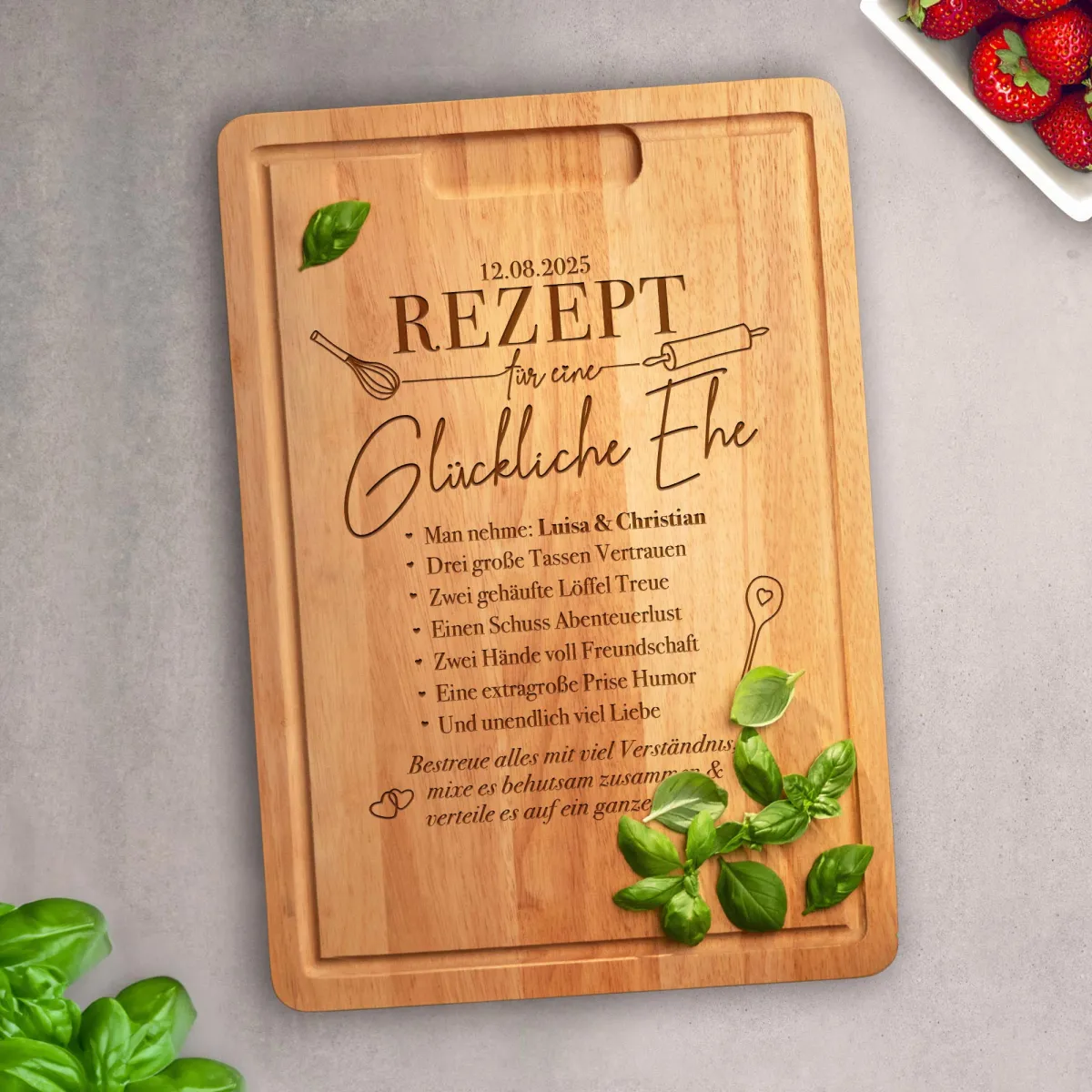 Graviertes Schneidebrett als Geschenk für Paare