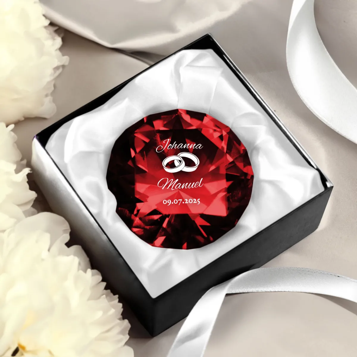 Gravierter Kristall in Rot – Geschenk zur Hochzeit